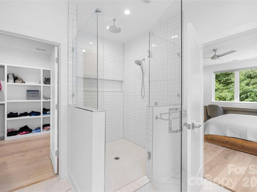 1627 Rama Road, Charlotte, NC 28211.  MLS# CAR4287612, YatesRealty ID 10519. 