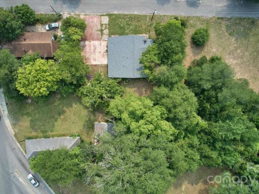 714 Pine Street, Hamlet, NC 28345.  MLS# CAR4267814, YatesRealty ID 10519. 