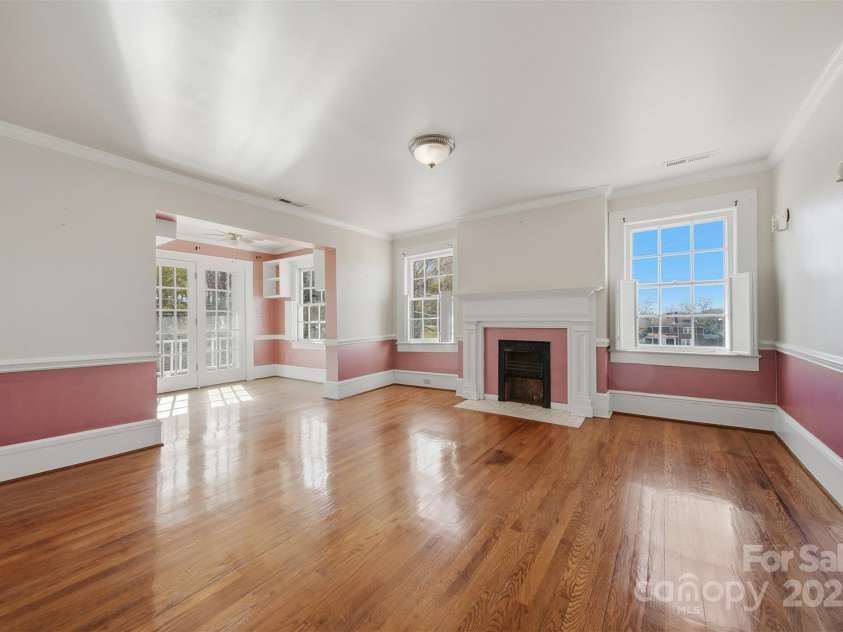 1010 College Avenue, Lenoir, NC 28645.  MLS# CAR4322808, YatesRealty ID 1052. 