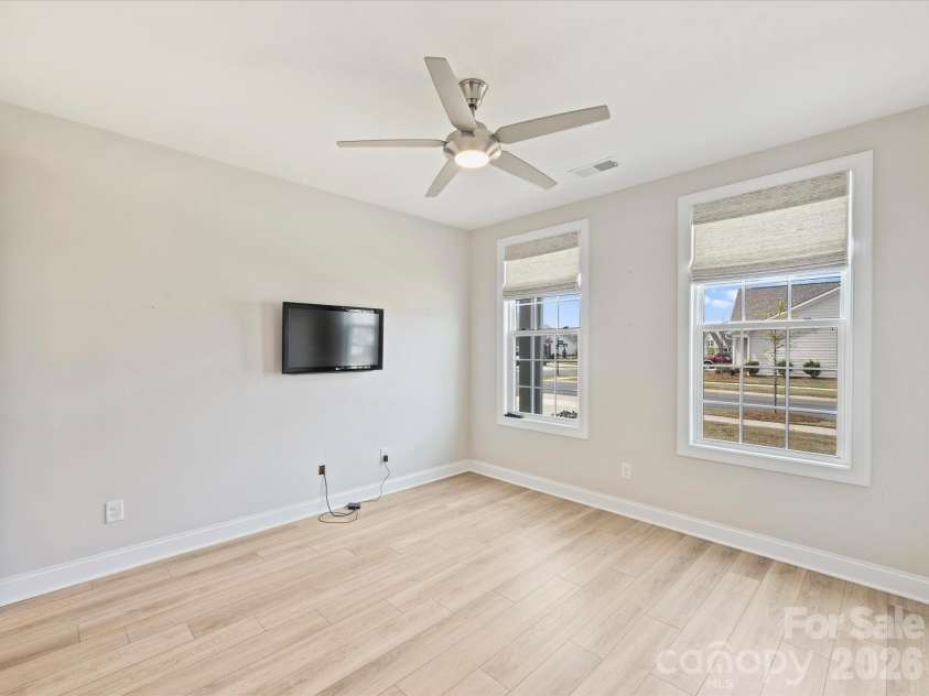 10404 Superb Lane, Charlotte, NC 28215.  MLS# CAR4365905, YatesRealty ID 10520. 2nd bedroom