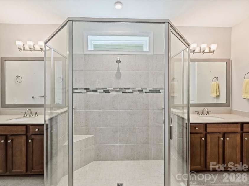 10404 Superb Lane, Charlotte, NC 28215.  MLS# CAR4365905, YatesRealty ID 10520. Primary bath with dual vanities