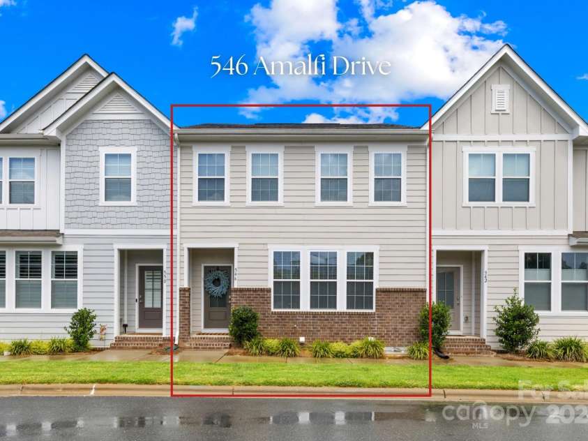 546 Amalfi Drive, Davidson, NC 28036.  MLS# CAR4285038, YatesRealty ID 10521. 