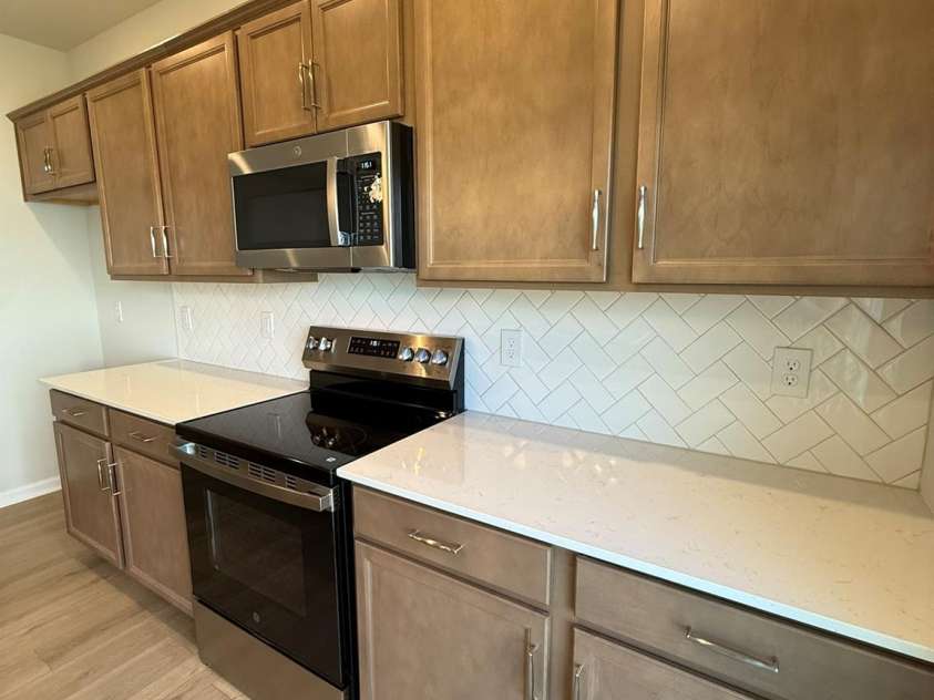6332 Abelia Avenue, Charlotte, NC 28269.  MLS# CAR4362637, YatesRealty ID 10521. 