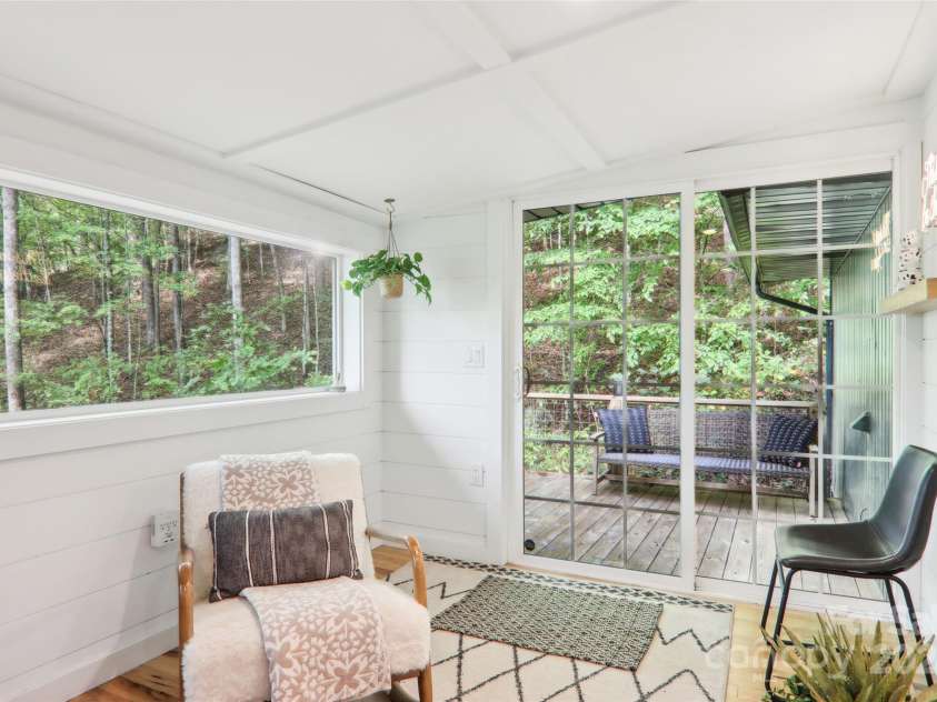 315 Bear Cove Road, Bryson City, NC 28713.  MLS# CAR4196770, YatesRealty ID 10524. 