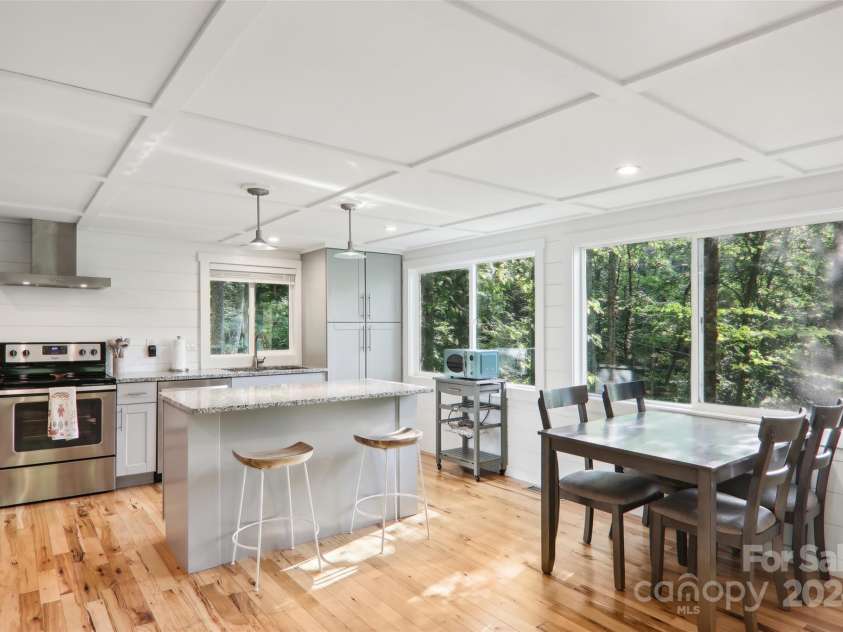 315 Bear Cove Road, Bryson City, NC 28713.  MLS# CAR4196770, YatesRealty ID 10524. 