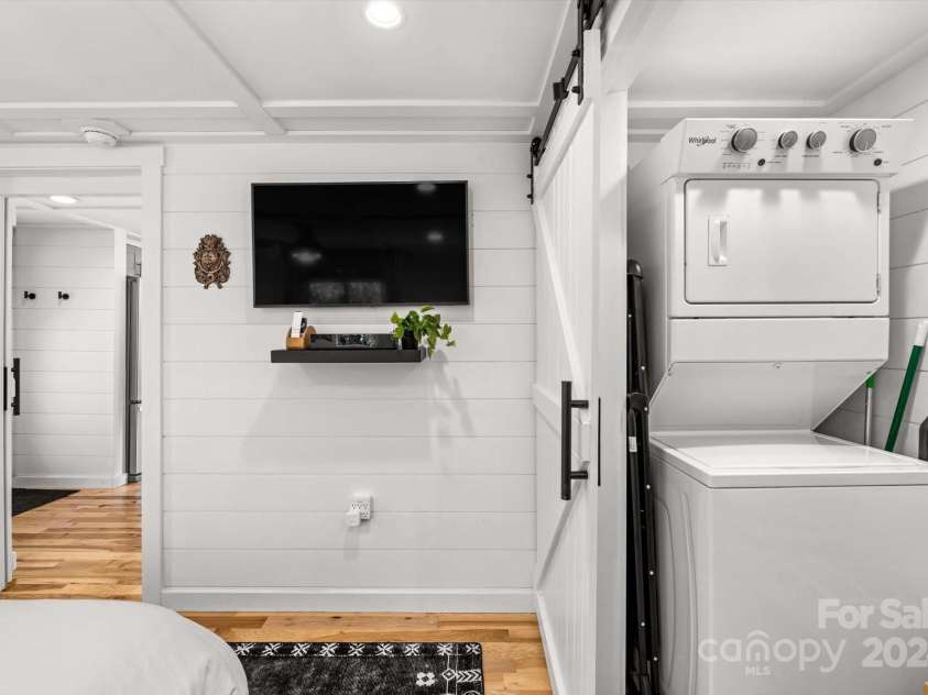 315 Bear Cove Road, Bryson City, NC 28713.  MLS# CAR4196770, YatesRealty ID 10524. 