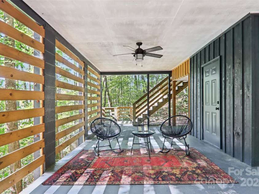 315 Bear Cove Road, Bryson City, NC 28713.  MLS# CAR4196770, YatesRealty ID 10524. 