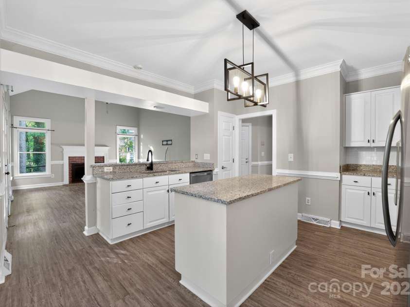 9238 Heritage Woods Place, Charlotte, NC 28269.  MLS# CAR4298360, YatesRealty ID 10525. 