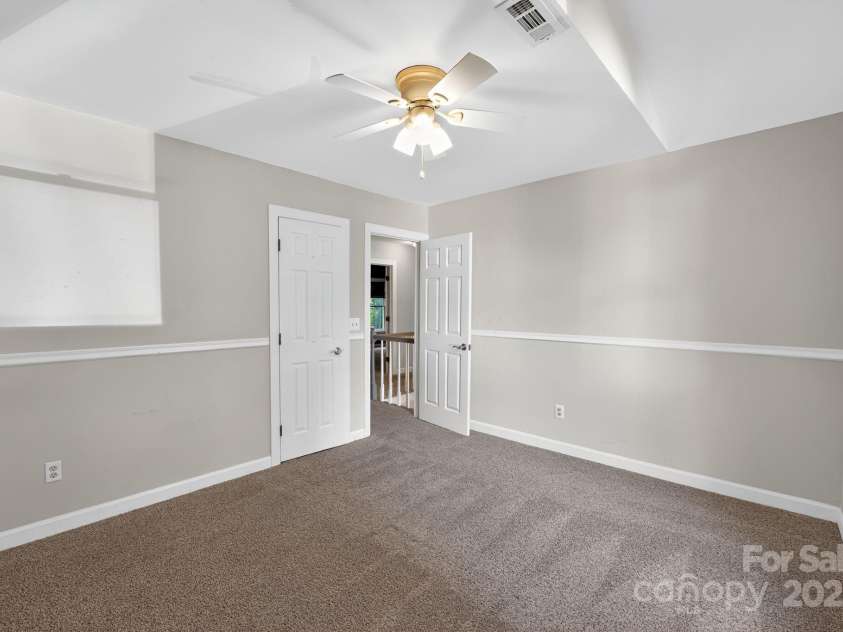 9238 Heritage Woods Place, Charlotte, NC 28269.  MLS# CAR4298360, YatesRealty ID 10525. 