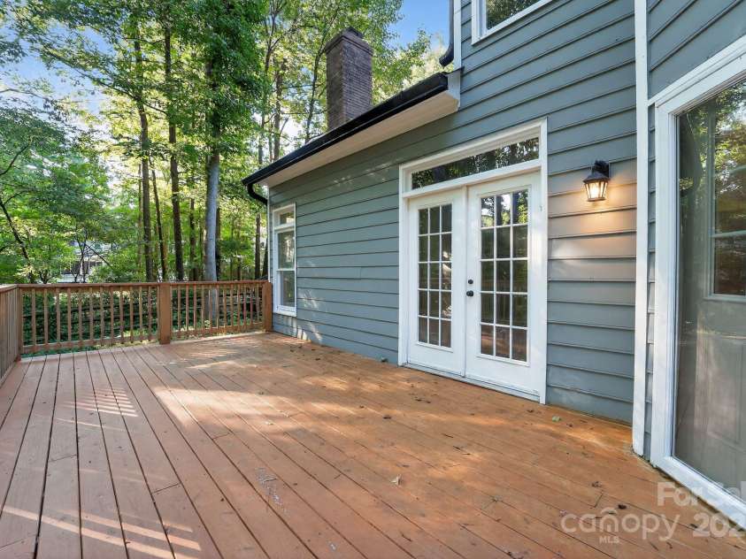 9238 Heritage Woods Place, Charlotte, NC 28269.  MLS# CAR4298360, YatesRealty ID 10525. 