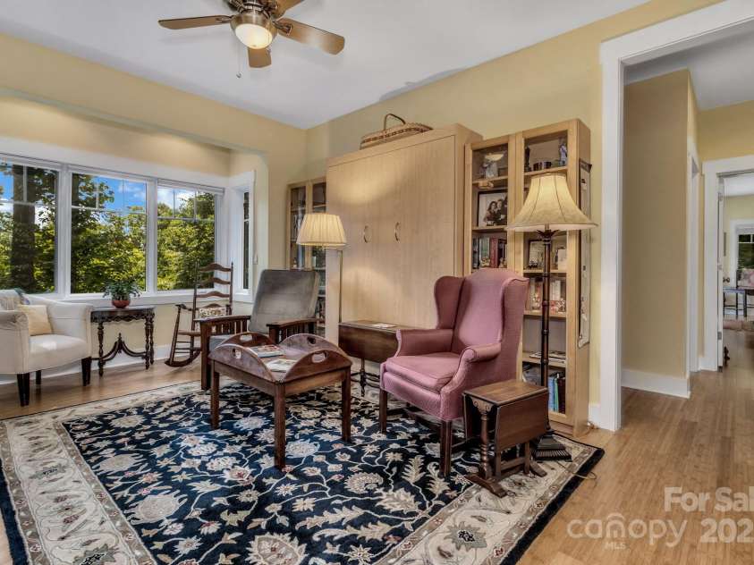 322 Crestview Drive, Black Mountain, NC 28711.  MLS# CAR4228578, YatesRealty ID 10526. 