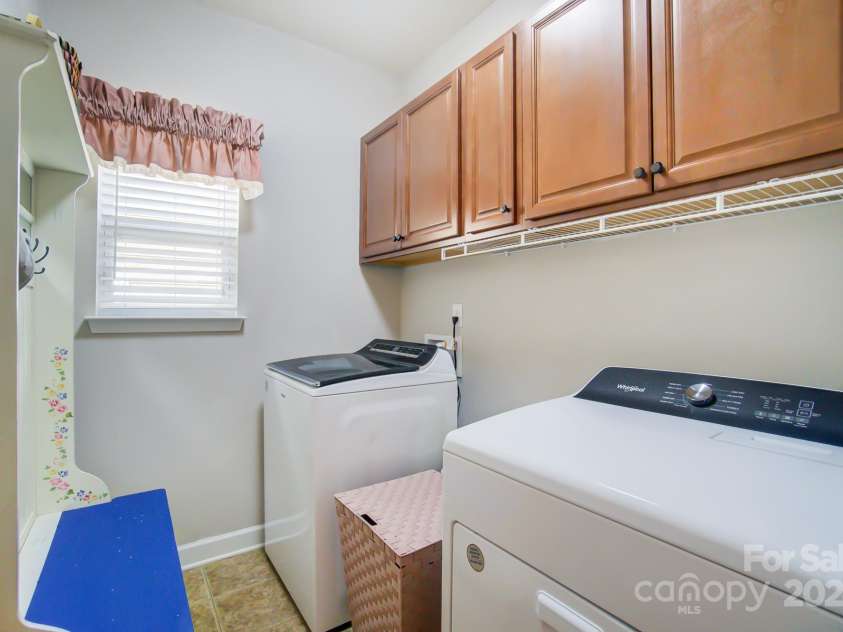 8928 Carneros Creek Road, Charlotte, NC 28214.  MLS# CAR4187090, YatesRealty ID 10527. 