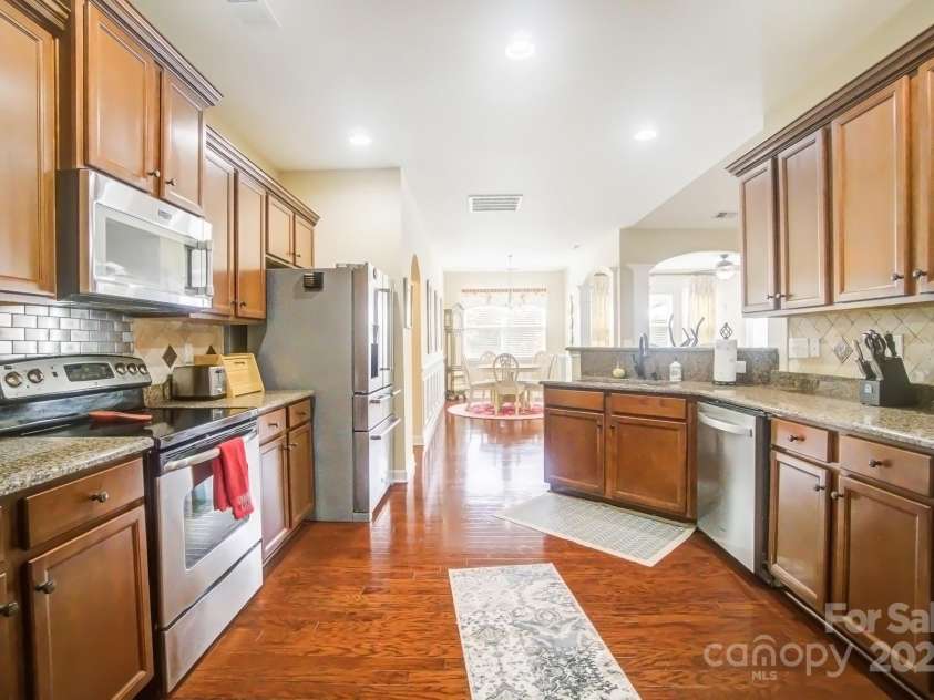 8928 Carneros Creek Road, Charlotte, NC 28214.  MLS# CAR4187090, YatesRealty ID 10527. 