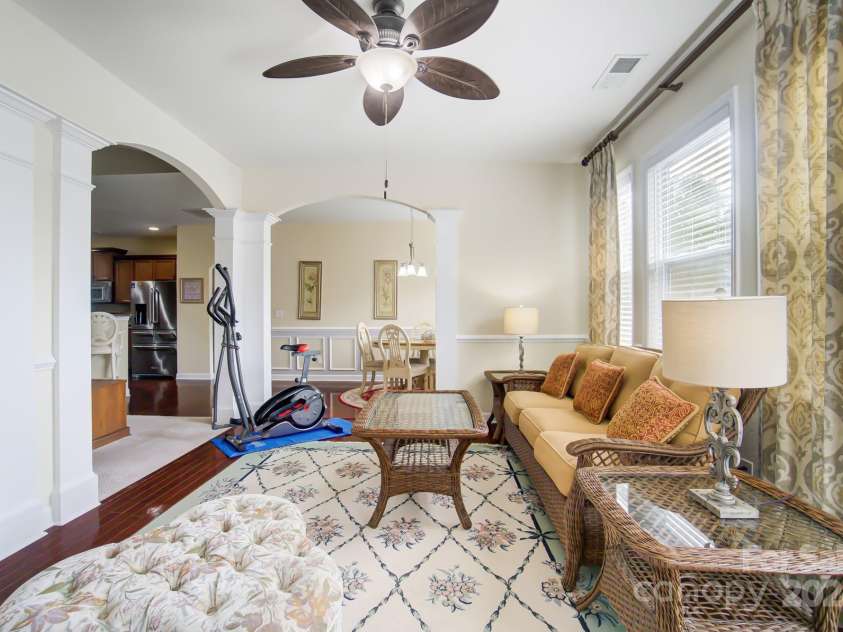 8928 Carneros Creek Road, Charlotte, NC 28214.  MLS# CAR4187090, YatesRealty ID 10527. 