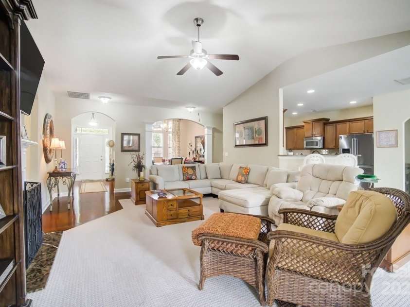 8928 Carneros Creek Road, Charlotte, NC 28214.  MLS# CAR4187090, YatesRealty ID 10527. 