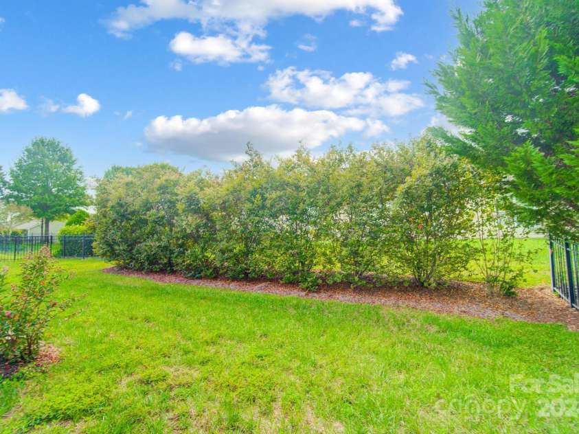 8928 Carneros Creek Road, Charlotte, NC 28214.  MLS# CAR4187090, YatesRealty ID 10527. 