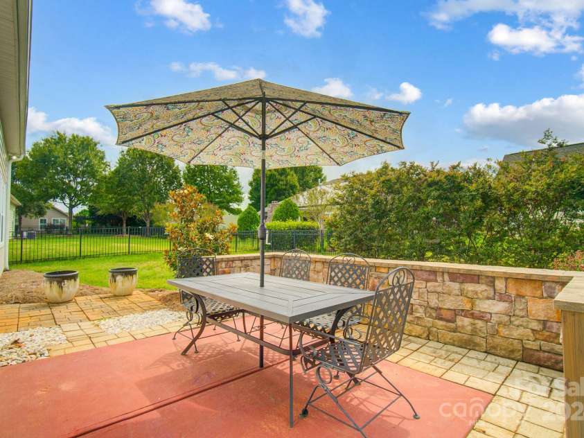 8928 Carneros Creek Road, Charlotte, NC 28214.  MLS# CAR4187090, YatesRealty ID 10527. 