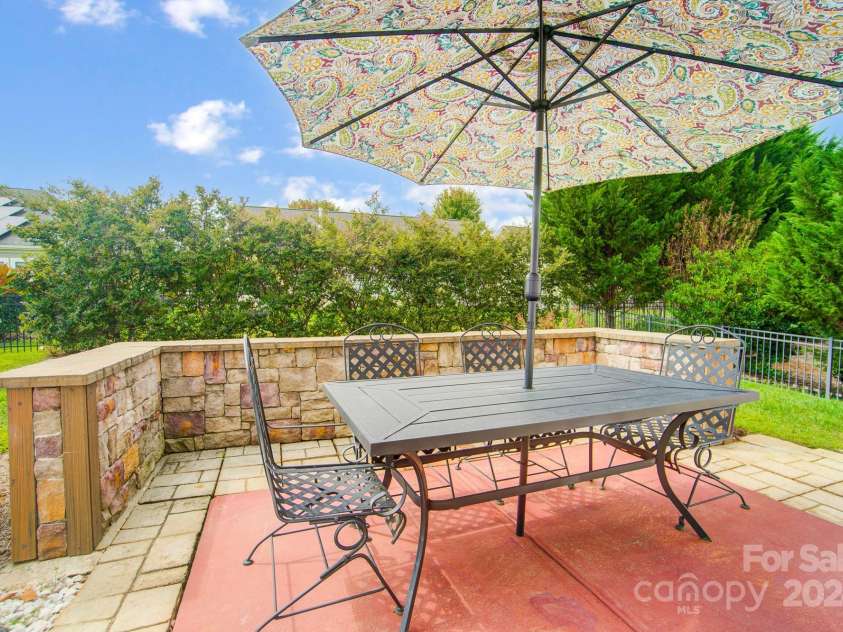 8928 Carneros Creek Road, Charlotte, NC 28214.  MLS# CAR4187090, YatesRealty ID 10527. 
