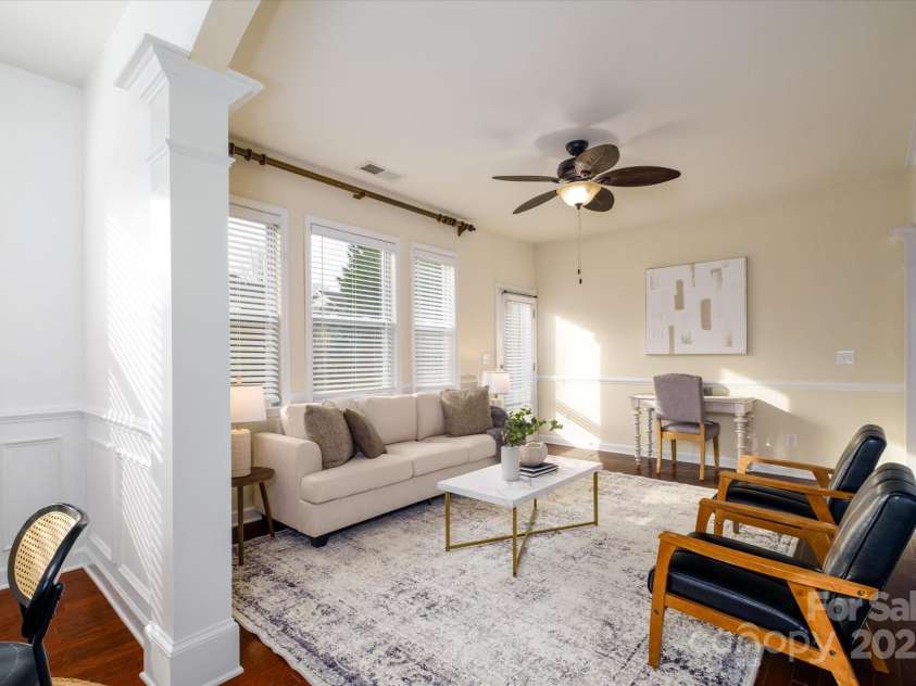 8928 Carneros Creek Road, Charlotte, NC 28214.  MLS# CAR4327993, YatesRealty ID 10527. Breakfast Nook