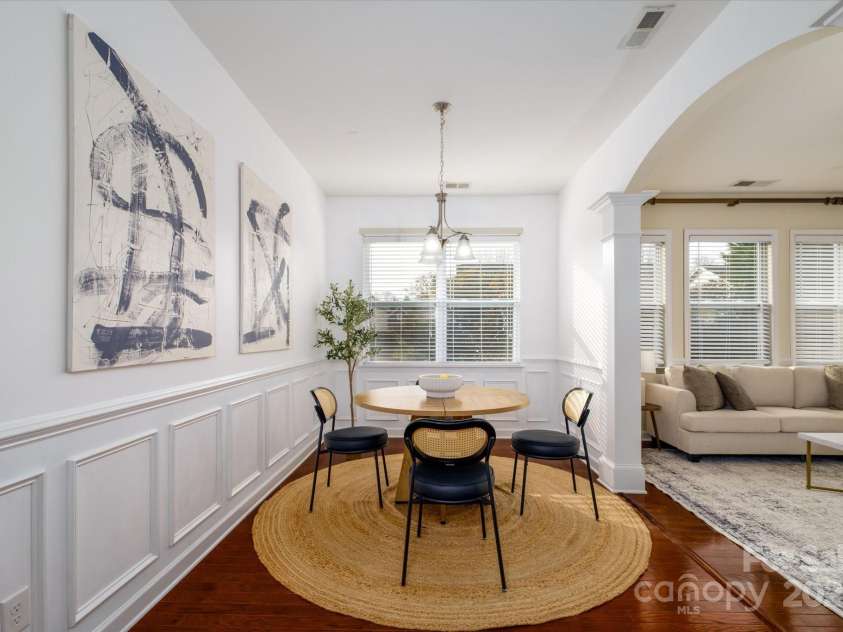 8928 Carneros Creek Road, Charlotte, NC 28214.  MLS# CAR4327993, YatesRealty ID 10527. Kitchen