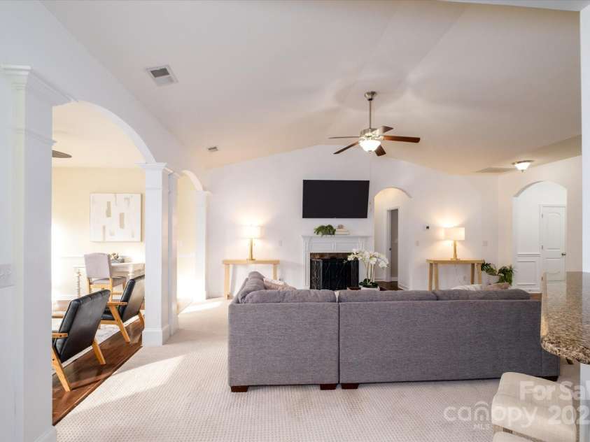 8928 Carneros Creek Road, Charlotte, NC 28214.  MLS# CAR4327993, YatesRealty ID 10527. Living Room
