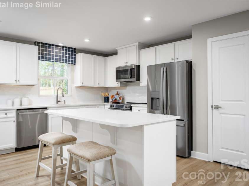 3290 Eller Drive Extension, Hickory, NC 28602.  MLS# CAR4290780, YatesRealty ID 10529. 