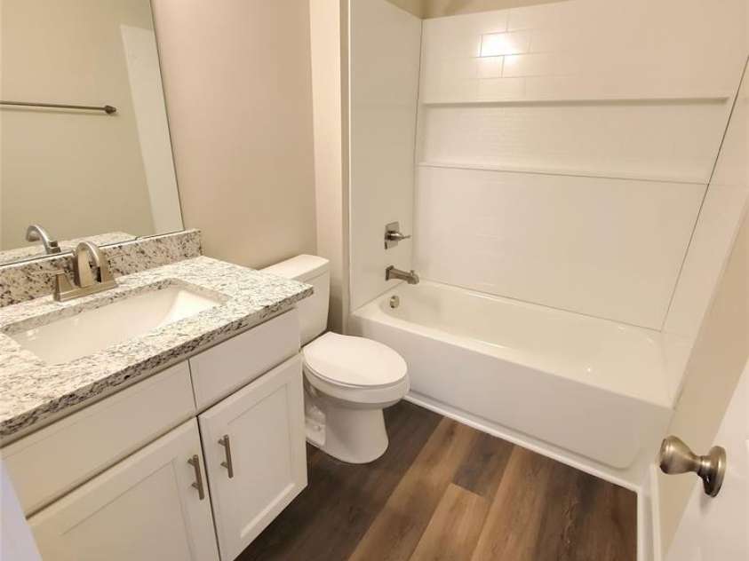 606 Carpenter Street, Dallas, NC 28034.  MLS# CAR4245477, YatesRealty ID 10529. 