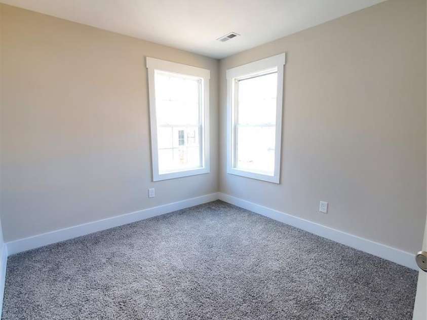 606 Carpenter Street, Dallas, NC 28034.  MLS# CAR4245477, YatesRealty ID 10529. 