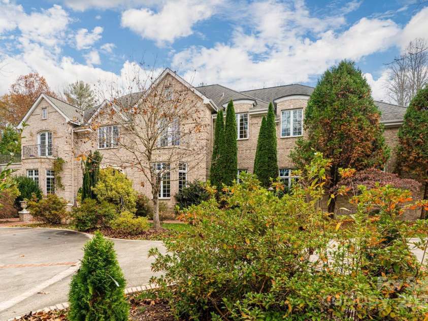 150 Rainbow View Drive, Fletcher, NC 28732.  MLS# CAR4322580, YatesRealty ID 1053. 