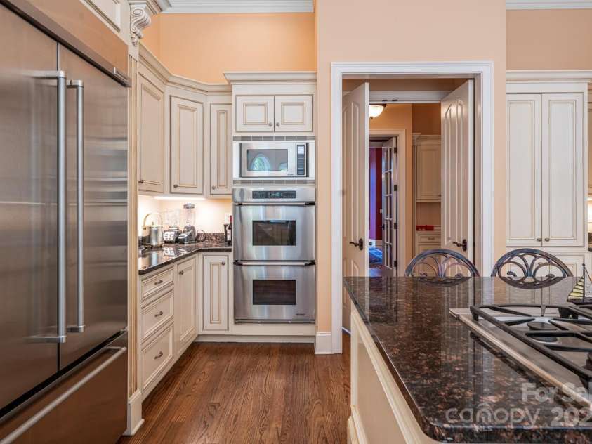 150 Rainbow View Drive, Fletcher, NC 28732.  MLS# CAR4322580, YatesRealty ID 1053. 