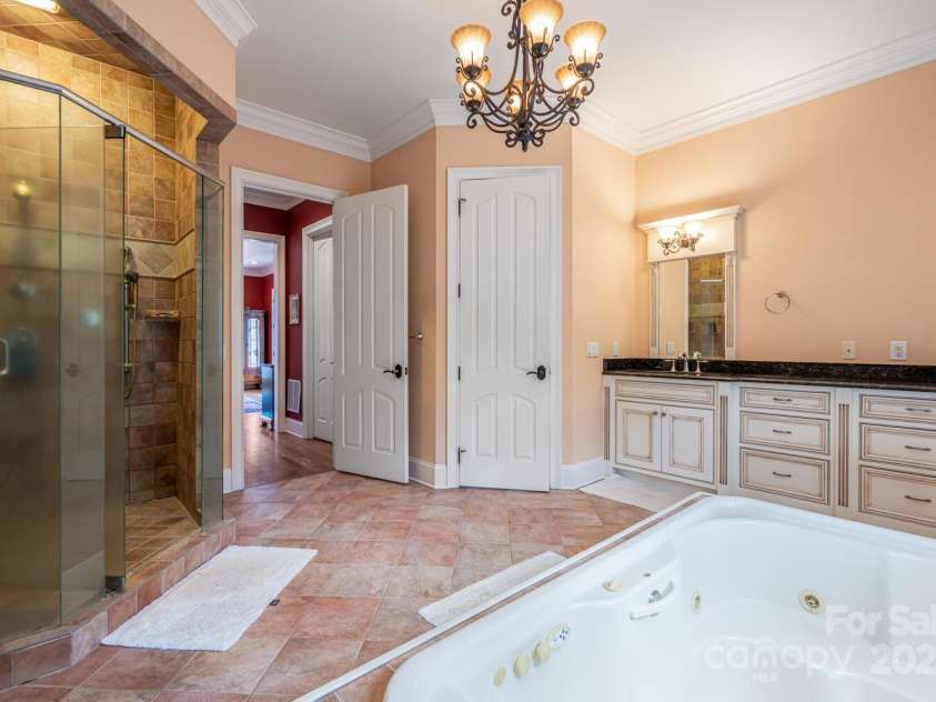 150 Rainbow View Drive, Fletcher, NC 28732.  MLS# CAR4322580, YatesRealty ID 1053. 