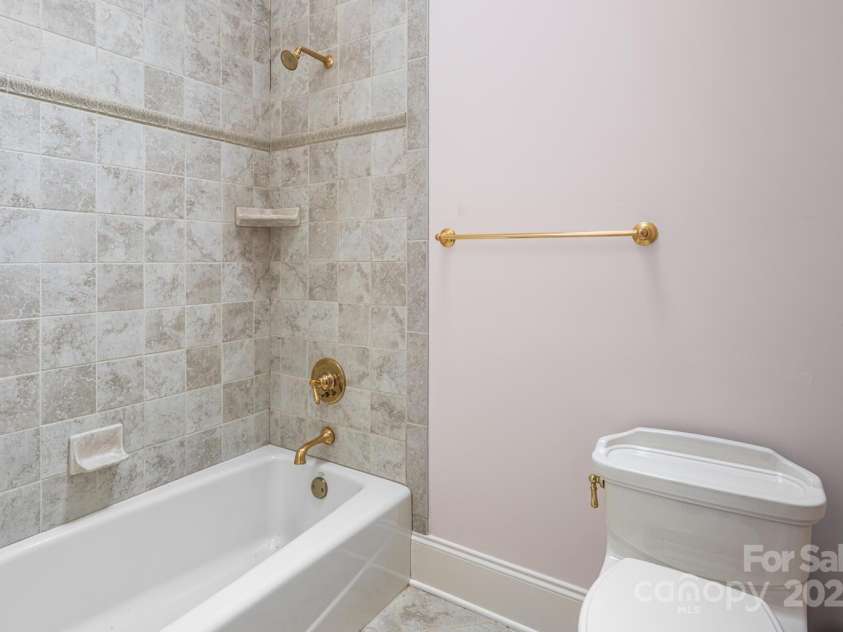 150 Rainbow View Drive, Fletcher, NC 28732.  MLS# CAR4322580, YatesRealty ID 1053. 