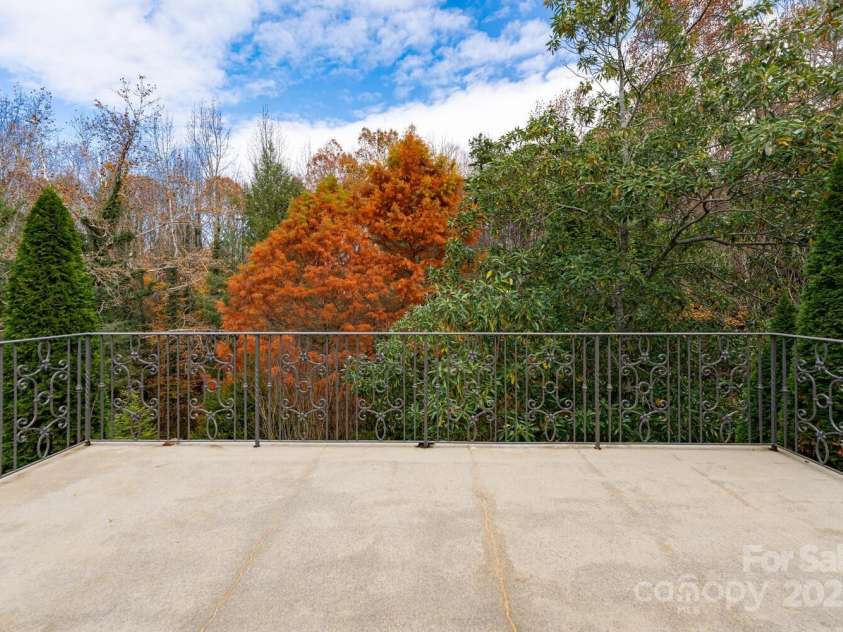 150 Rainbow View Drive, Fletcher, NC 28732.  MLS# CAR4322580, YatesRealty ID 1053. 