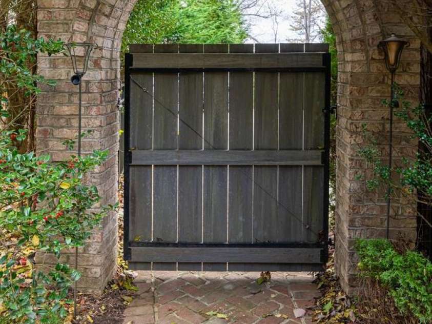 150 Rainbow View Drive, Fletcher, NC 28732.  MLS# CAR4322580, YatesRealty ID 1053. 