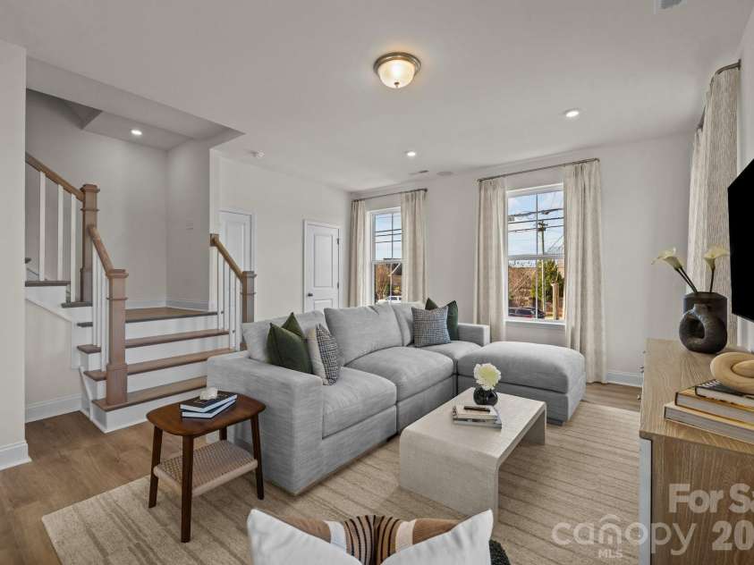 3106 Middle Street, Charlotte, NC 28278.  MLS# CAR4361152, YatesRealty ID 10531. Representative