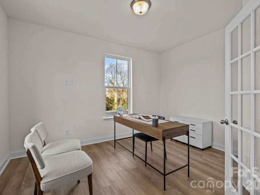 3106 Middle Street, Charlotte, NC 28278.  MLS# CAR4361152, YatesRealty ID 10531. Representative