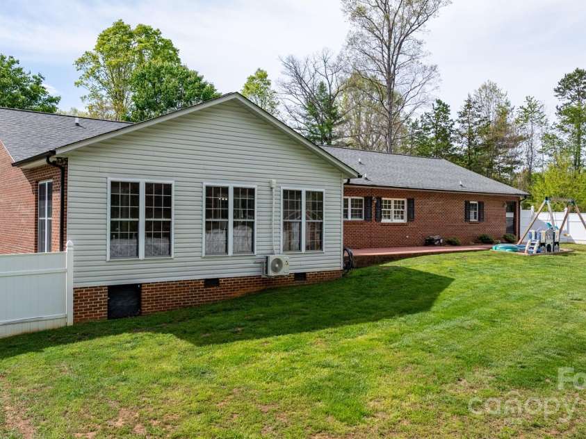 503 Sanford Gragg Road, Hudson, NC 28638.  MLS# CAR4253917, YatesRealty ID 10531. 