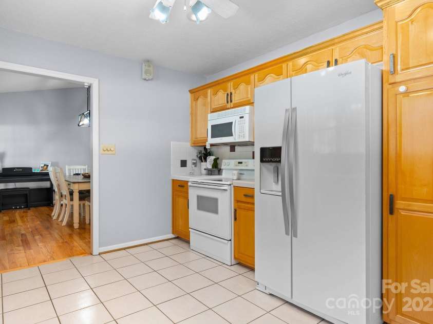 503 Sanford Gragg Road, Hudson, NC 28638.  MLS# CAR4253917, YatesRealty ID 10531. 