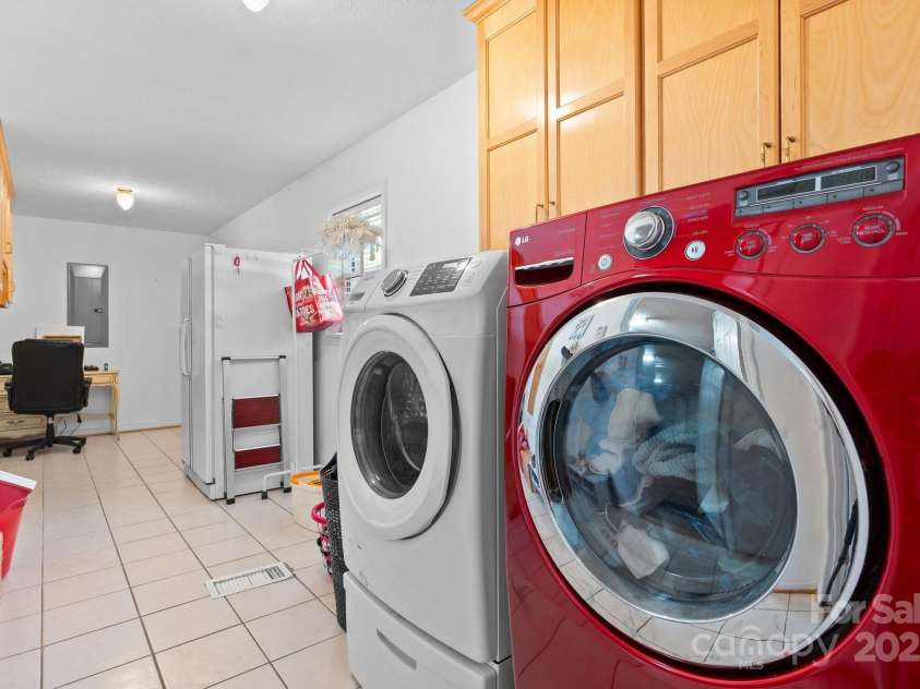 503 Sanford Gragg Road, Hudson, NC 28638.  MLS# CAR4253917, YatesRealty ID 10531. 