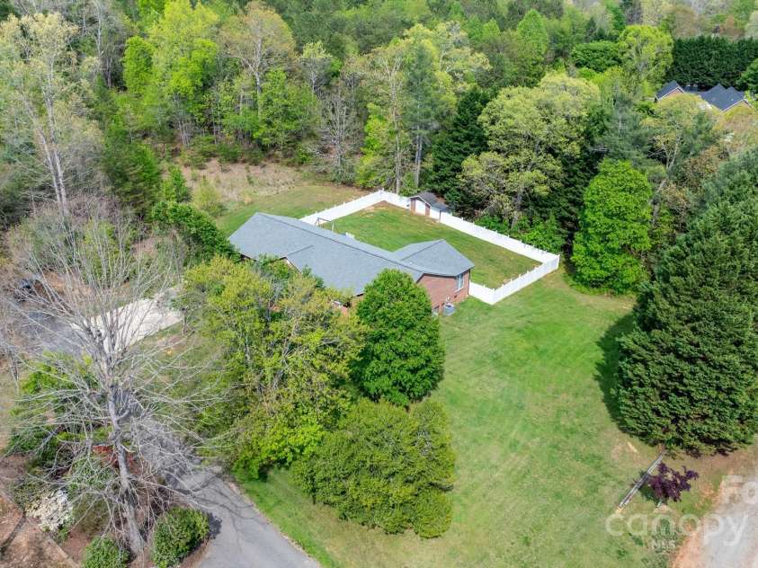 503 Sanford Gragg Road, Hudson, NC 28638.  MLS# CAR4253917, YatesRealty ID 10531. 
