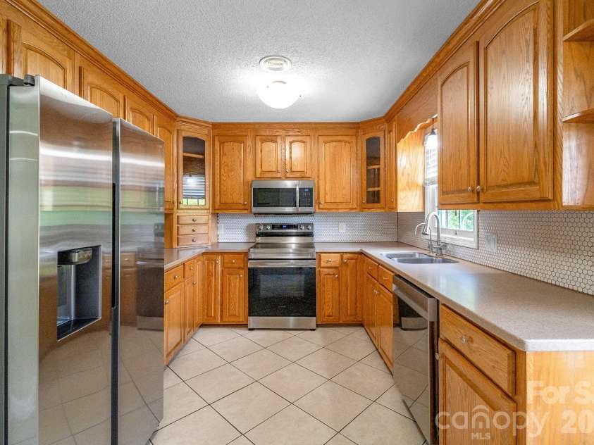 1317 Potter Road, Lancaster, SC 29720.  MLS# CAR4365891, YatesRealty ID 10532. 