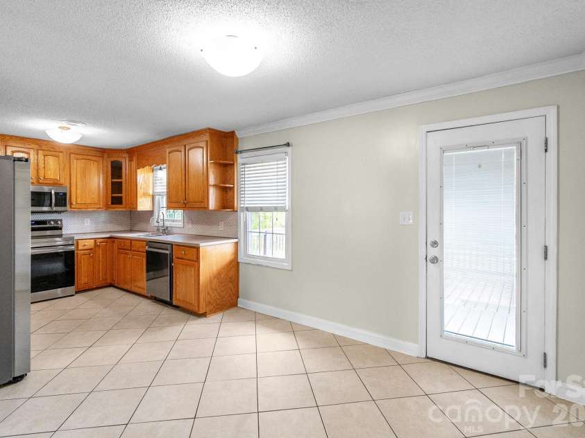 1317 Potter Road, Lancaster, SC 29720.  MLS# CAR4365891, YatesRealty ID 10532. 