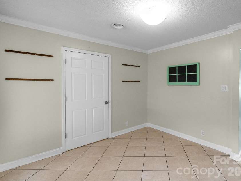 1317 Potter Road, Lancaster, SC 29720.  MLS# CAR4365891, YatesRealty ID 10532. 