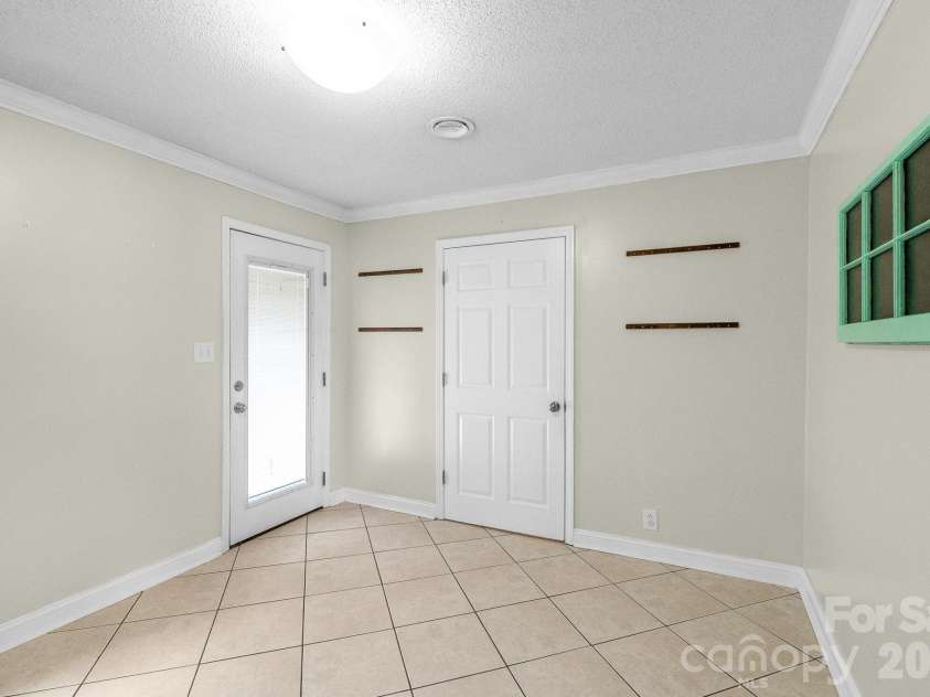 1317 Potter Road, Lancaster, SC 29720.  MLS# CAR4365891, YatesRealty ID 10532. 