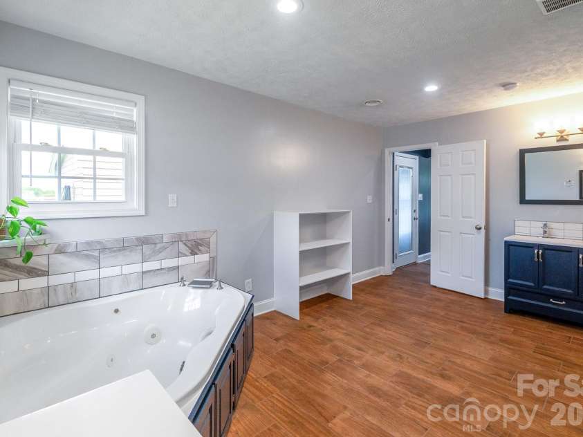 1317 Potter Road, Lancaster, SC 29720.  MLS# CAR4365891, YatesRealty ID 10532. 