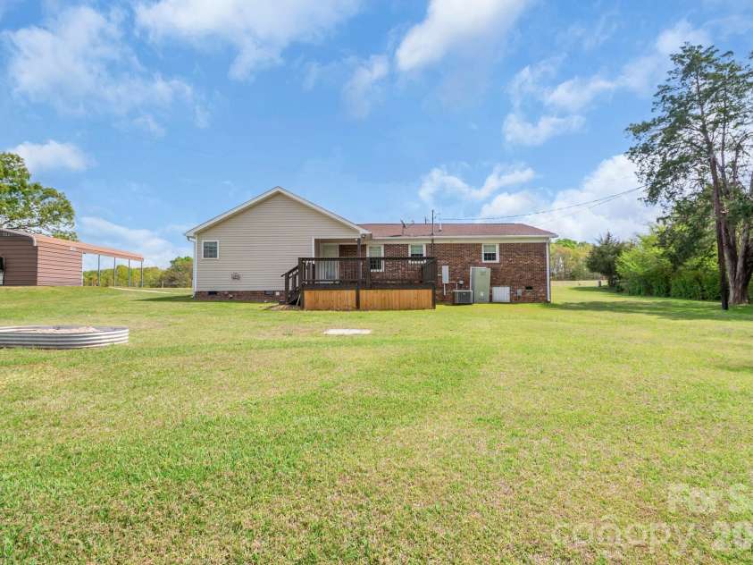 1317 Potter Road, Lancaster, SC 29720.  MLS# CAR4365891, YatesRealty ID 10532. 