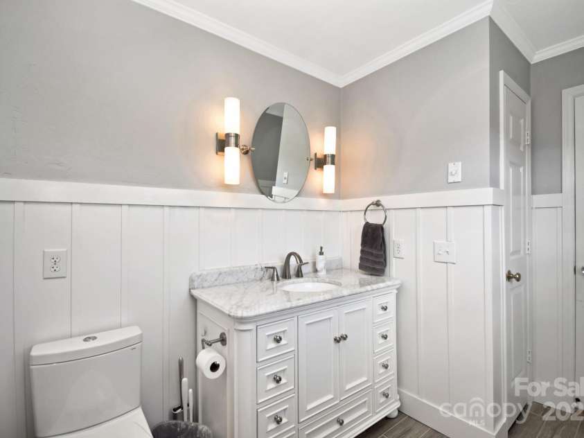 308 Lakeview Drive, Deep Gap, NC 28618.  MLS# CAR4243724, YatesRealty ID 10533. 
