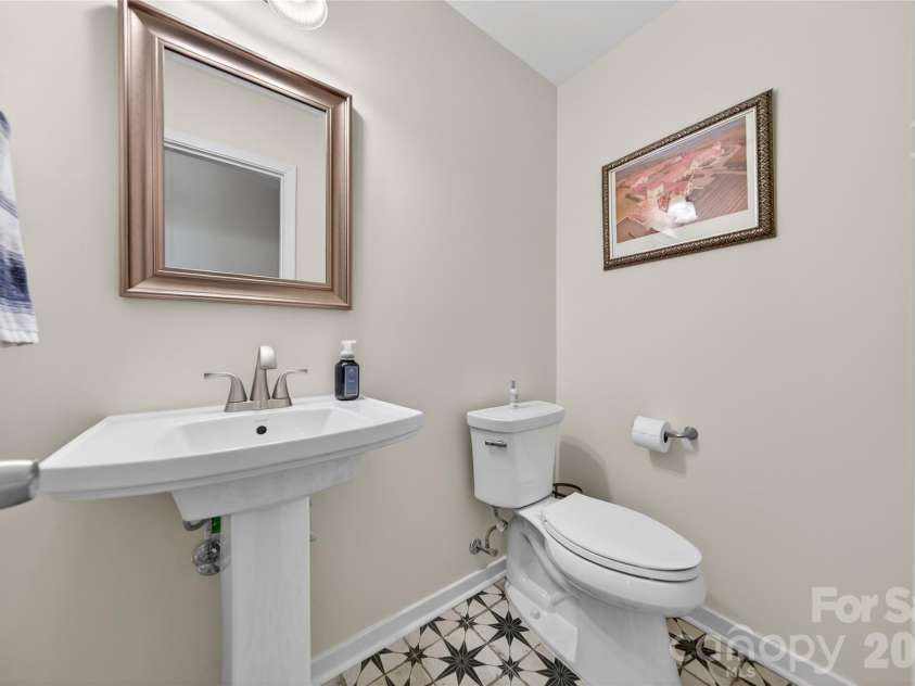 9018 St Lucia Lane, Charlotte, NC 28277.  MLS# CAR4363667, YatesRealty ID 10533. 