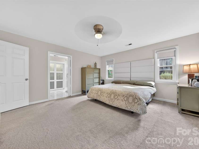 9018 St Lucia Lane, Charlotte, NC 28277.  MLS# CAR4363667, YatesRealty ID 10533. 
