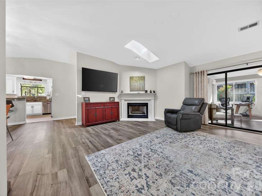 9018 St Lucia Lane, Charlotte, NC 28277.  MLS# CAR4363667, YatesRealty ID 10533. 